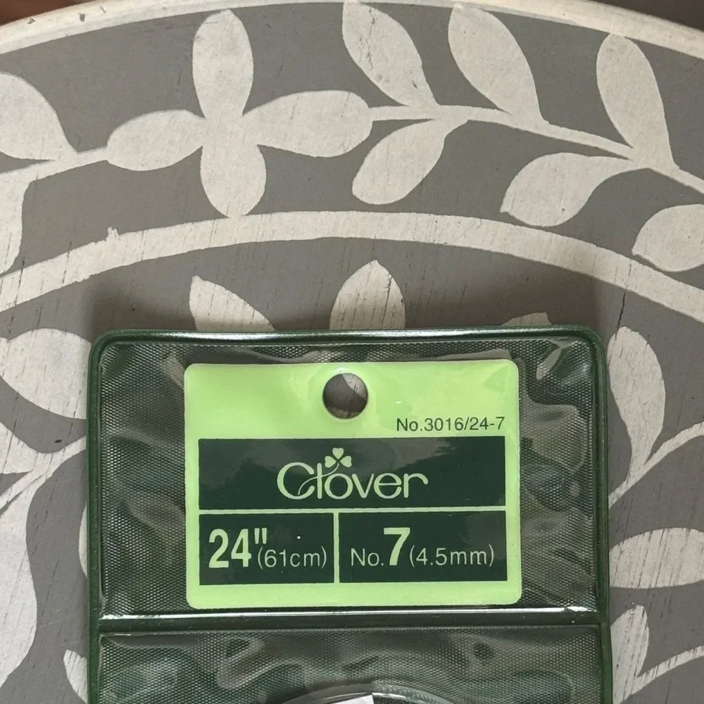 Clover Bamboo Circular Knitting Needles sz 7, 4.5mm, 24” NWT